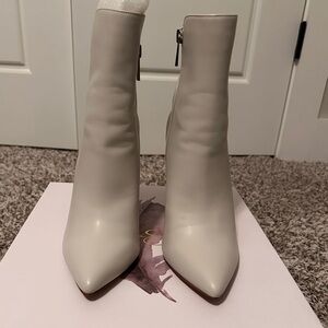 Jessica Simpson off White Booties